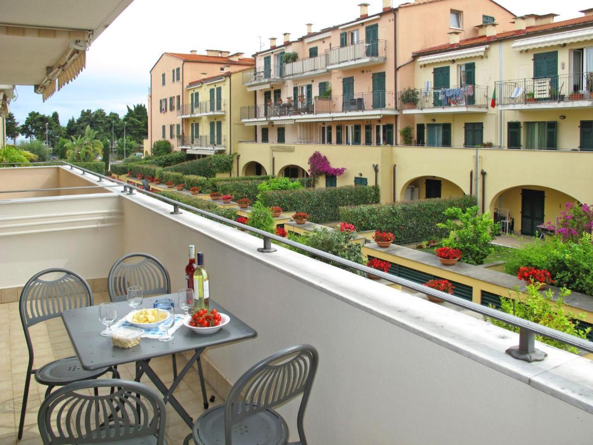 Apartment Cala Azzurra - Imp312 By Interhome Imperia Luaran gambar