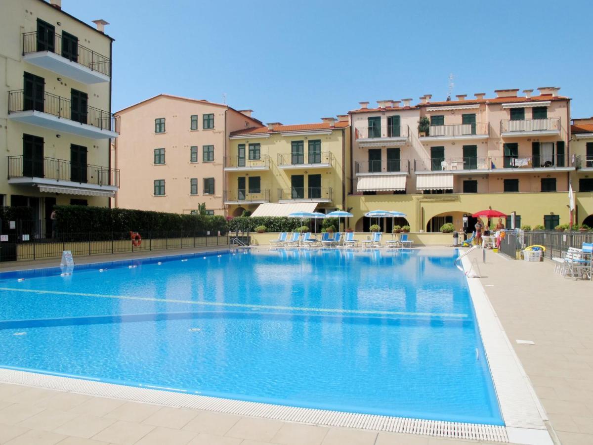Apartment Cala Azzurra - Imp312 By Interhome Imperia Luaran gambar
