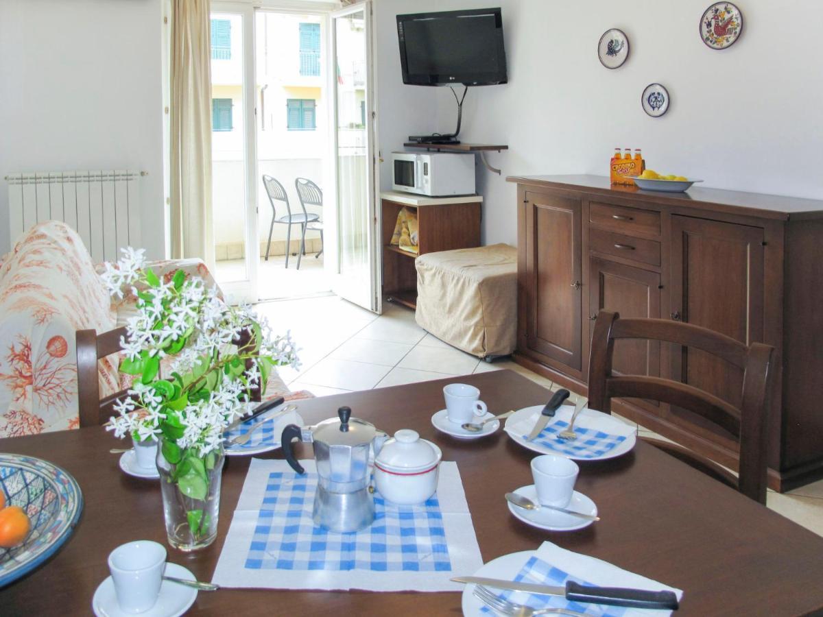Apartment Cala Azzurra - Imp312 By Interhome Imperia Luaran gambar